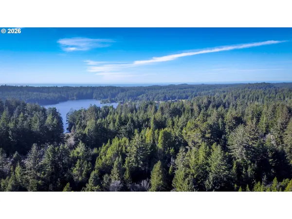 a black and white photo of a house