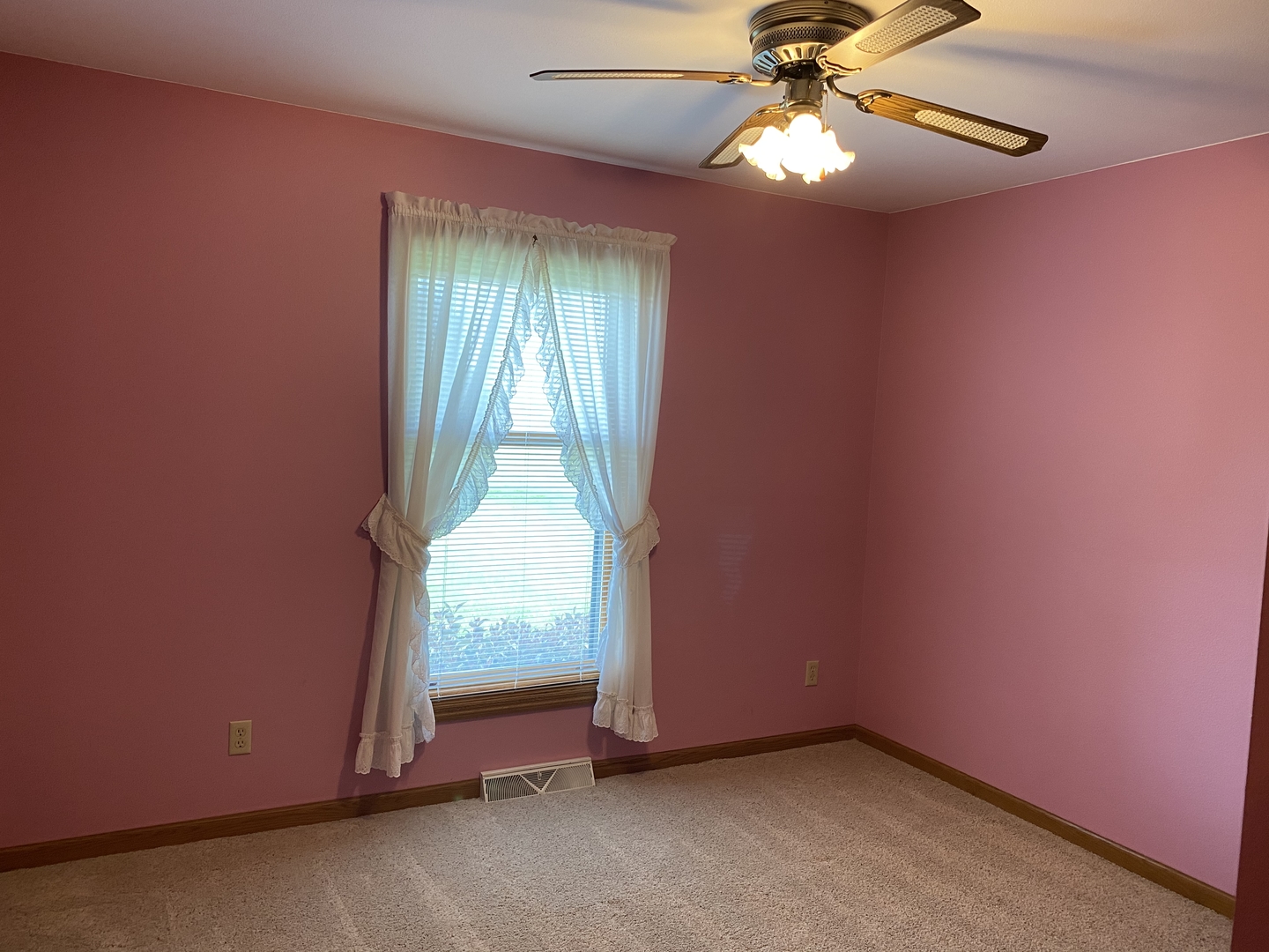 18774 Hillside Road Morrison, IL 61270 - Photo 12 of 17
