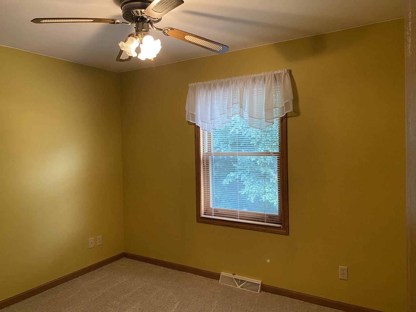 18774 Hillside Road Morrison, IL 61270 - Photo 13 of 17