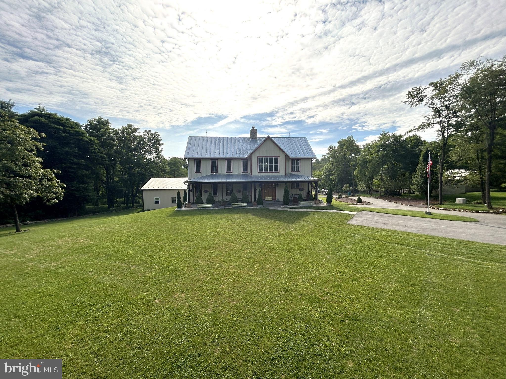 14301 Tower Road Smithsburg, MD 21783 - Photo 109 of 127 a view of a house with a swimming pool