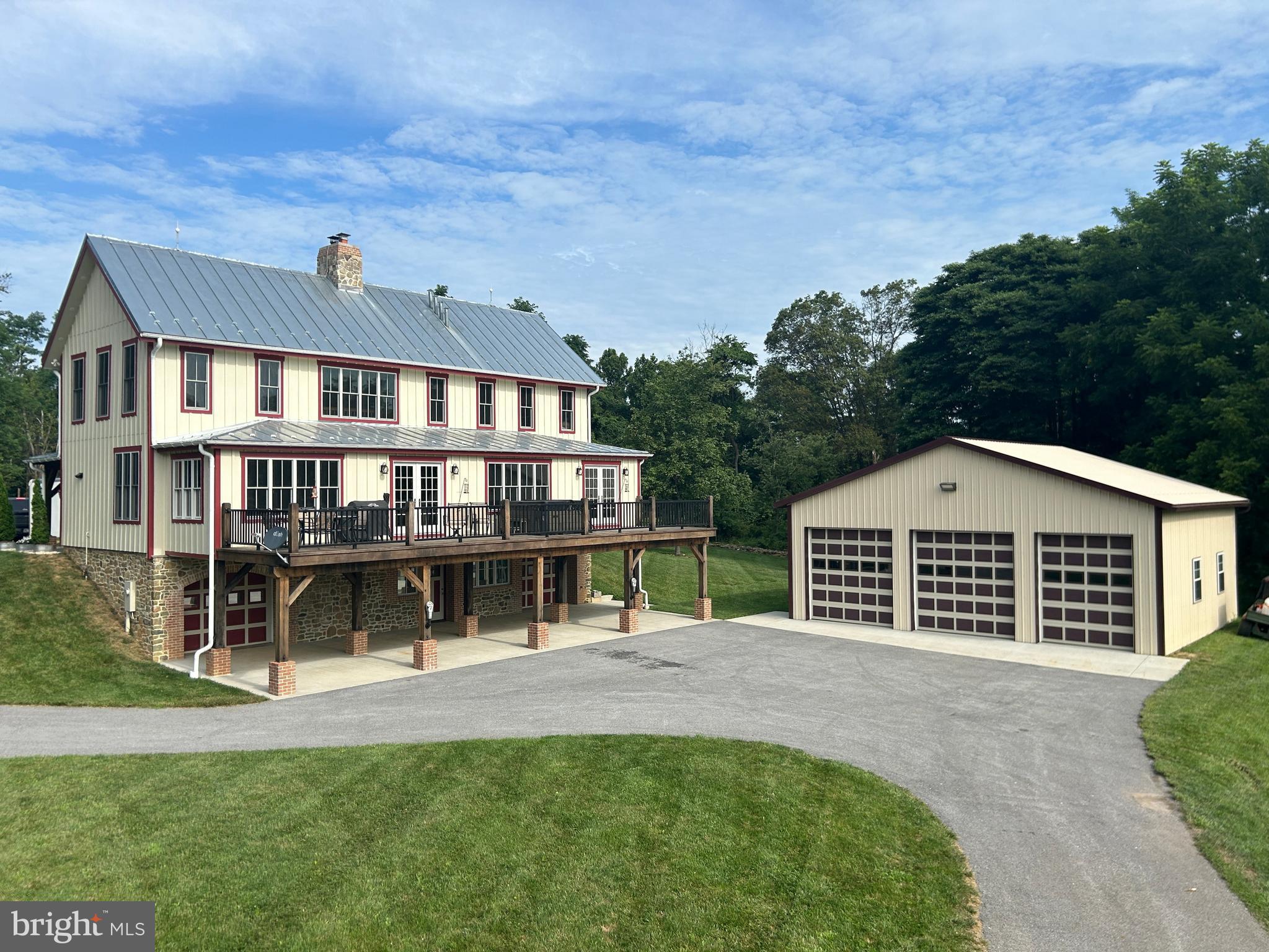 14301 Tower Road Smithsburg, MD 21783 - Photo 3 of 127 front view of a house with a yard