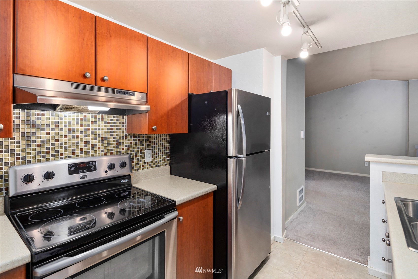 12404 East Gibson Road, Unit K302 Everett, WA 98204 - Photo 17 of 35 Gallery Image 17