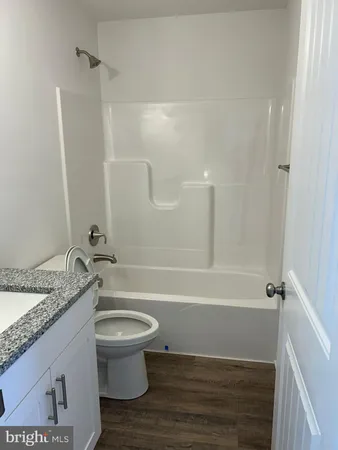 $2,095 | 348 Avon Drive, Red Lion, PA 17356