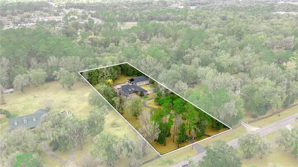 a house view with a outdoor space