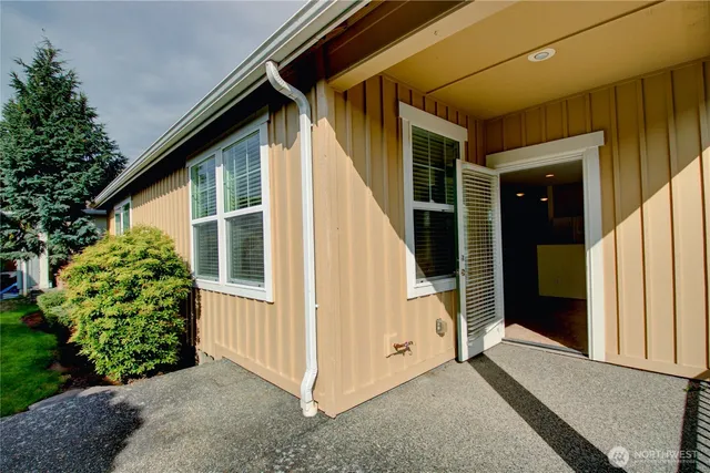 $539,500 | 800 Farmington Drive, Unit 6, Burlington, WA 98233