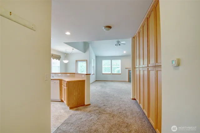 $539,500 | 800 Farmington Drive, Unit 6, Burlington, WA 98233