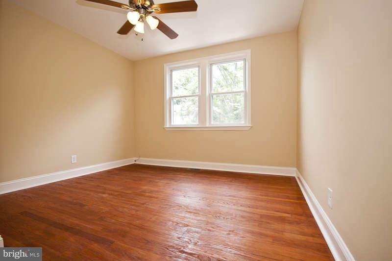 1526 Shadyside Road Baltimore, MD 21218 - Photo 20 of 30 Bedroom