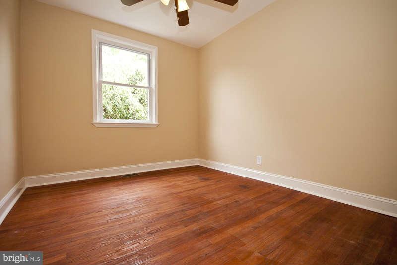 1526 Shadyside Road Baltimore, MD 21218 - Photo 22 of 30 Bedroom 3