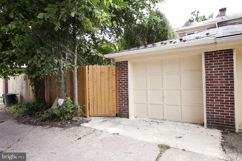 1526 Shadyside Road Baltimore, MD 21218 - Photo 26 of 30 Garage