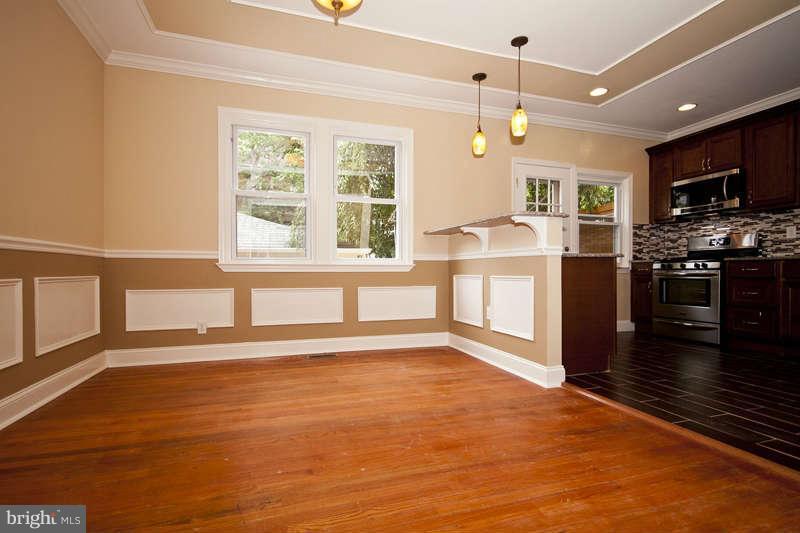 1526 Shadyside Road Baltimore, MD 21218 - Photo 6 of 30 Dining Room