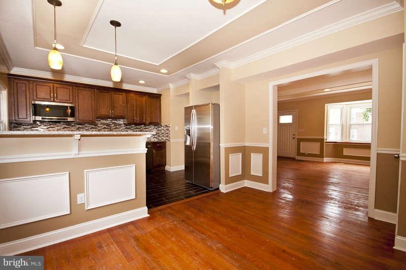 1526 Shadyside Road Baltimore, MD 21218 - Photo 7 of 30 Dining Room
