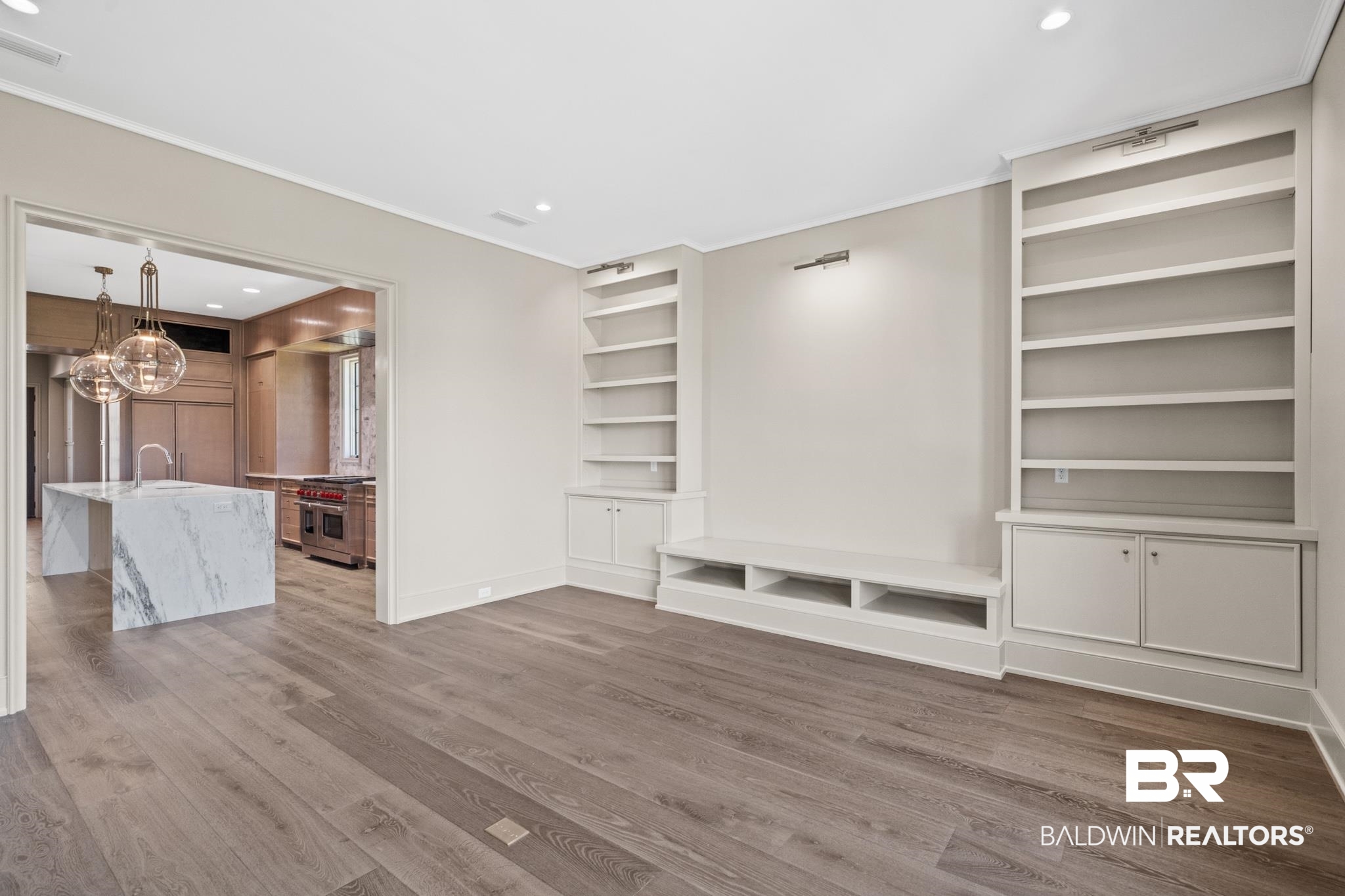 210 Castlands Court Fairhope, AL 36532 - Photo 21 of 50 Built-ins Dining or Keepi