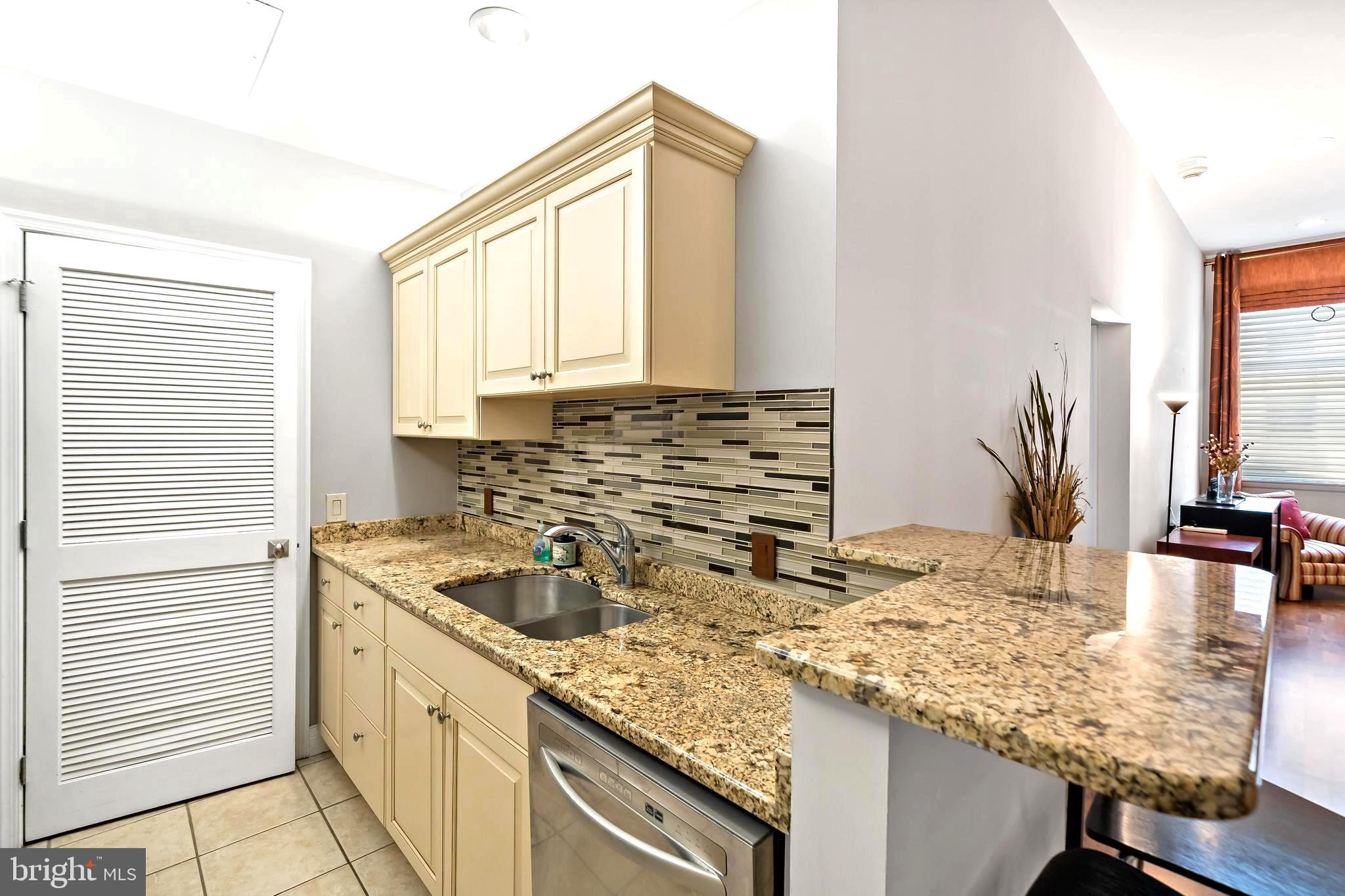 1600 Arch Street, Unit 1610 Philadelphia, PA 19103 - Photo 3 of 32