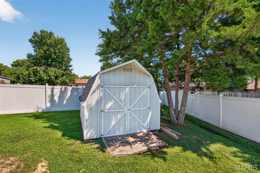 2917 Periwinkle Court Highland, IL 62249 - Photo 32 of 47