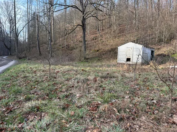 $175,000 | 2144 Yellow Branch Road, Rose Hill, VA 24281