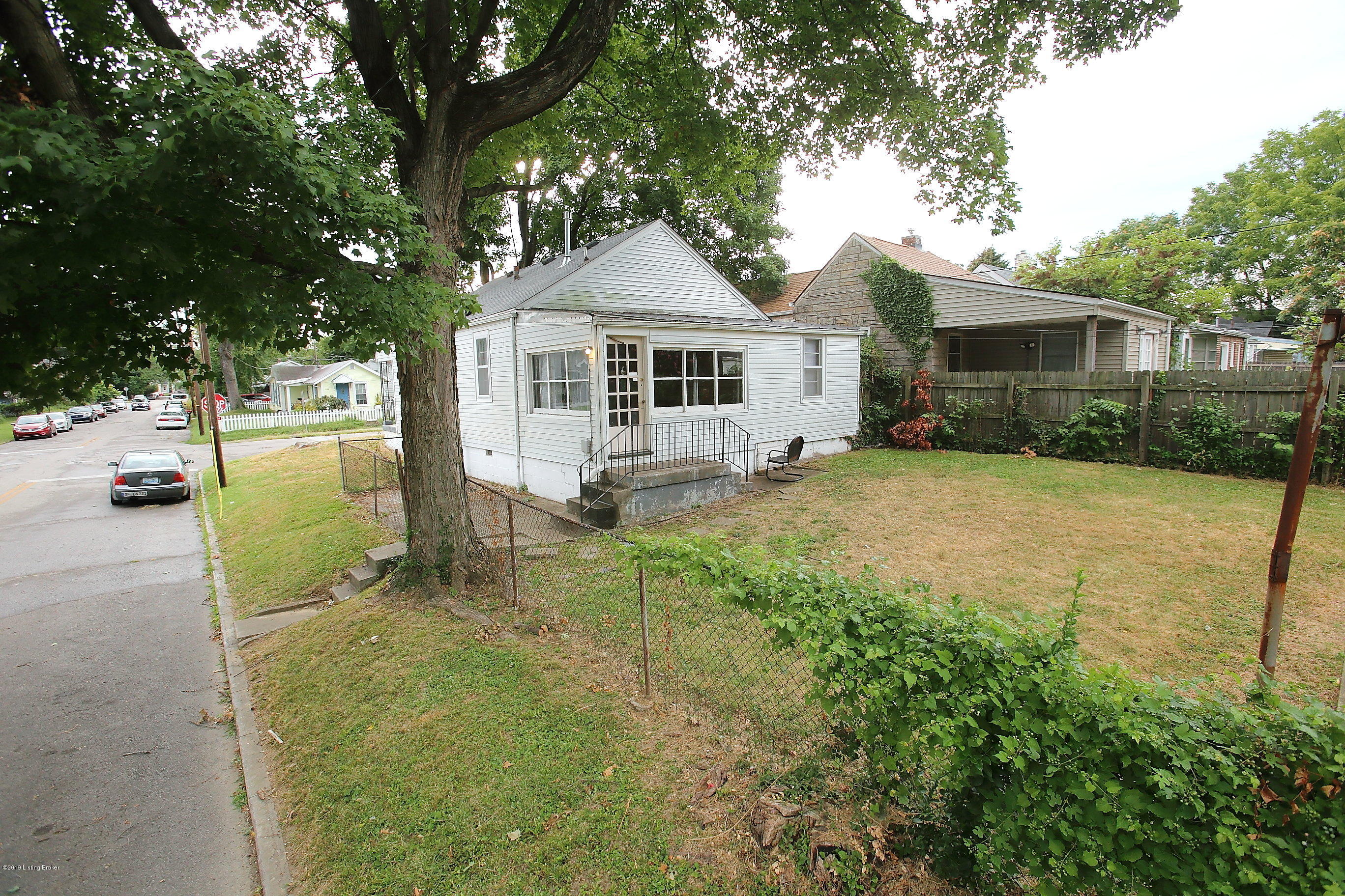 1139 Rammers Avenue Louisville, KY 40204 - Photo 28 of 31 Rear