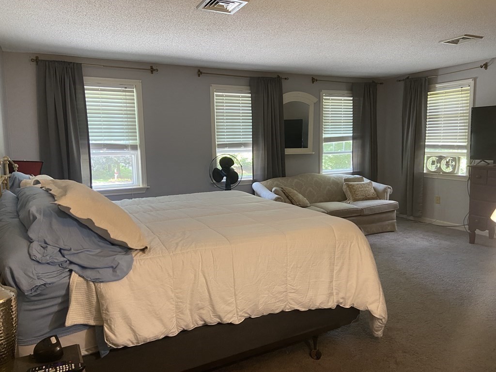 13 Oregon Road Tyngsborough, MA 01879 - Photo 14 of 25 Gallery Image 14