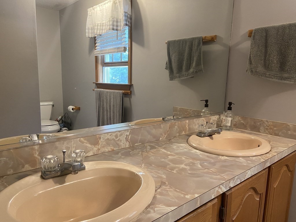 13 Oregon Road Tyngsborough, MA 01879 - Photo 17 of 25 Gallery Image 17
