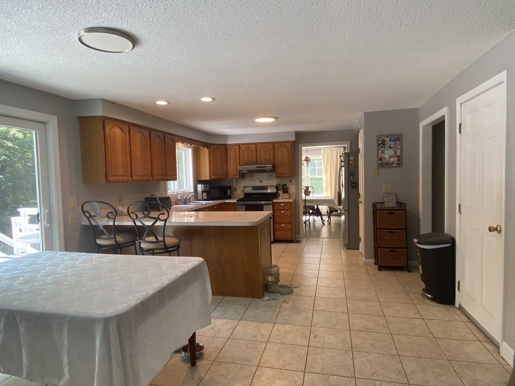 13 Oregon Road Tyngsborough, MA 01879 - Photo 10 of 25 Gallery Image 10