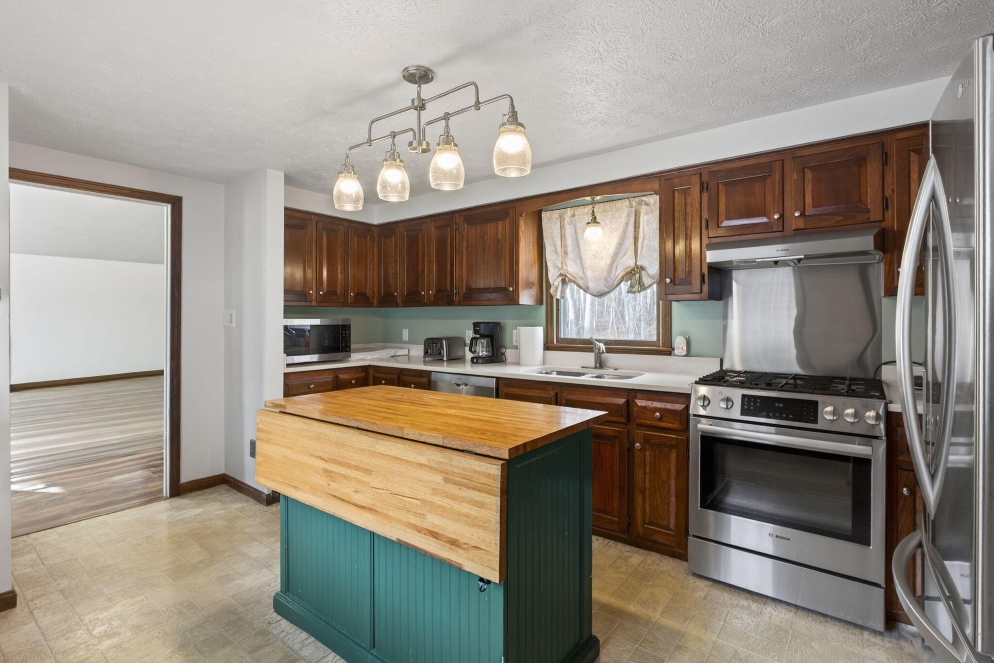 548 Pool Street Biddeford, ME 04005 - Photo 13 of 53 548_Pool_St_034