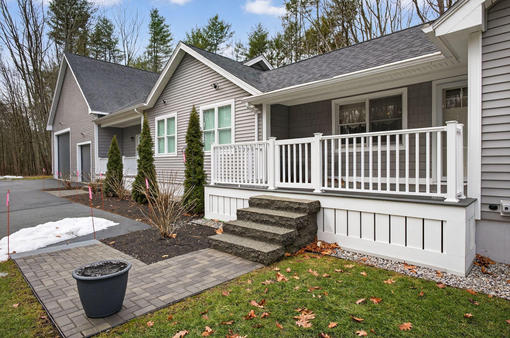 548 Pool Street Biddeford, ME 04005 - Photo 4 of 53 548_Pool_St_009