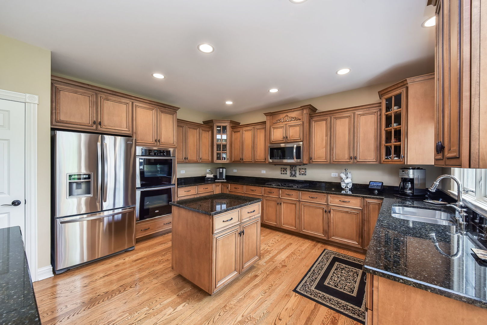 820 Sunflower Drive Geneva, IL 60134 - Photo 8 of 30