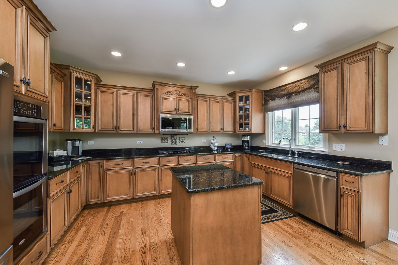 820 Sunflower Drive Geneva, IL 60134 - Photo 9 of 30