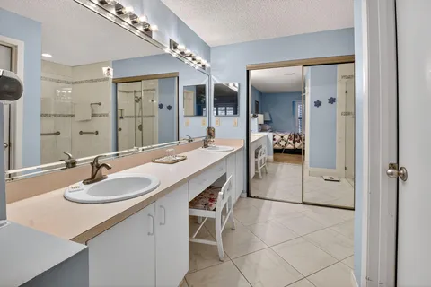 $369,900 | 10916 Stafford Circle South, Boynton Beach, FL 33436