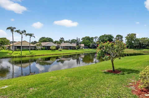 $369,900 | 10916 Stafford Circle South, Boynton Beach, FL 33436