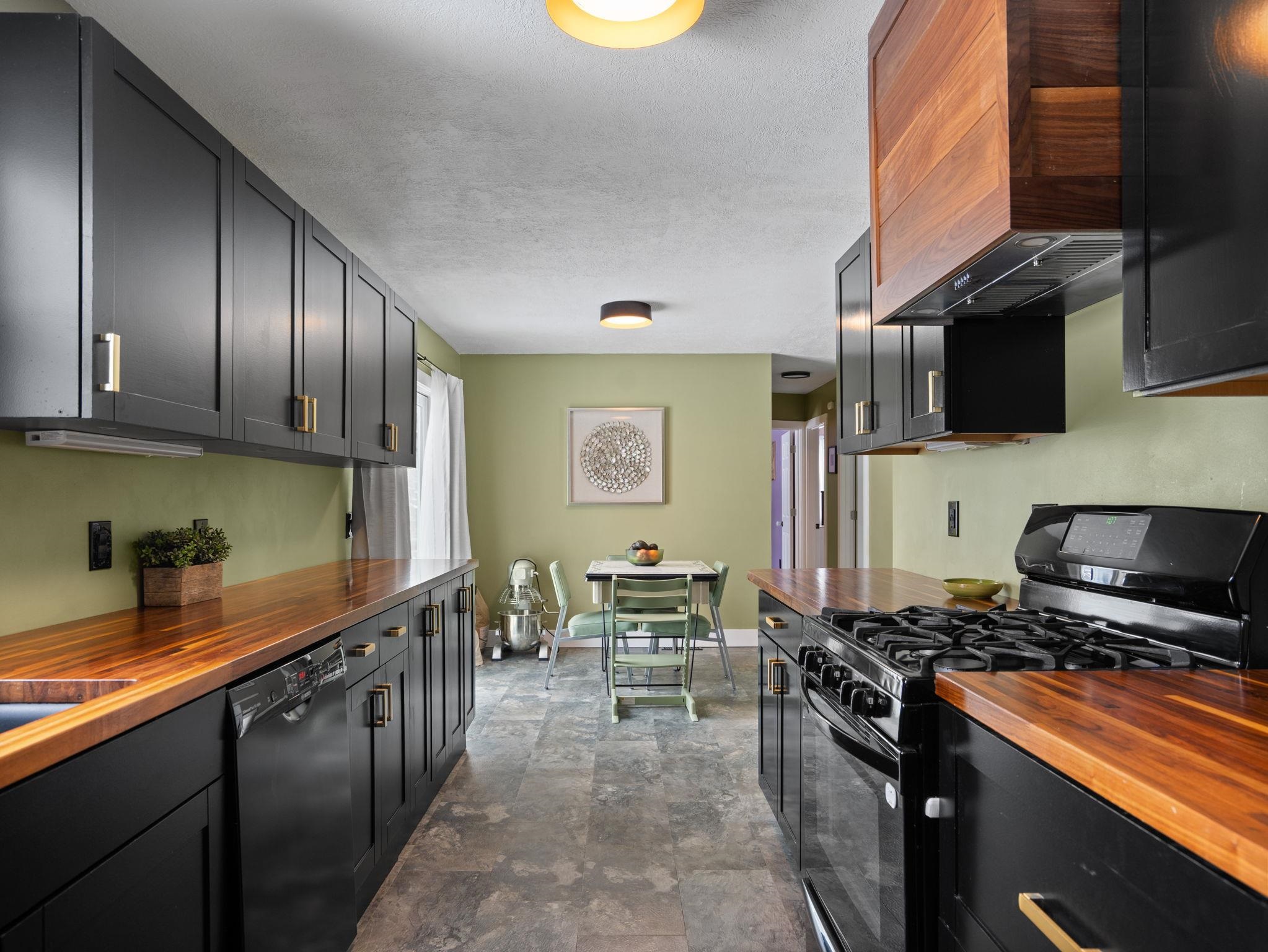 1650 Rasho Road Traverse City, MI 49696 - Photo 11 of 49 1942144-9b3c758f-d13e-4233-9fb6-5112b0dd7870.JPG