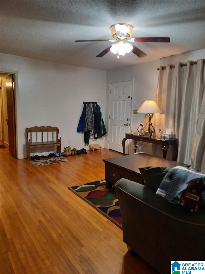 733 Glen Ridge Drive Fairfield, AL 35064 - Photo 4 of 22