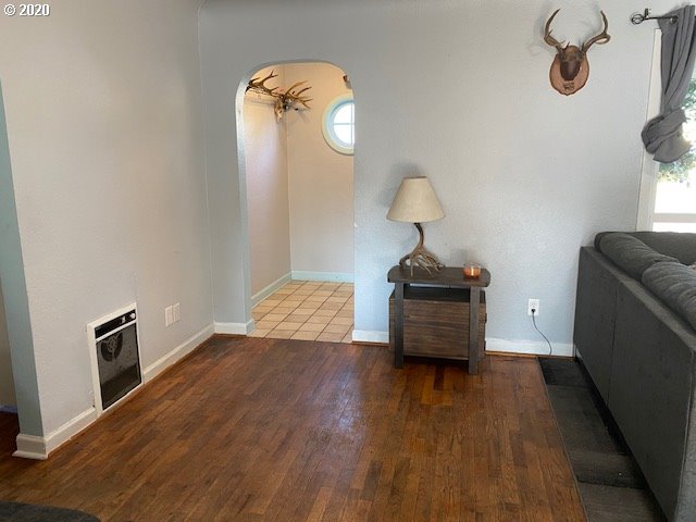 360 North 23rd Street Springfield, OR 97477 - Photo 3 of 19