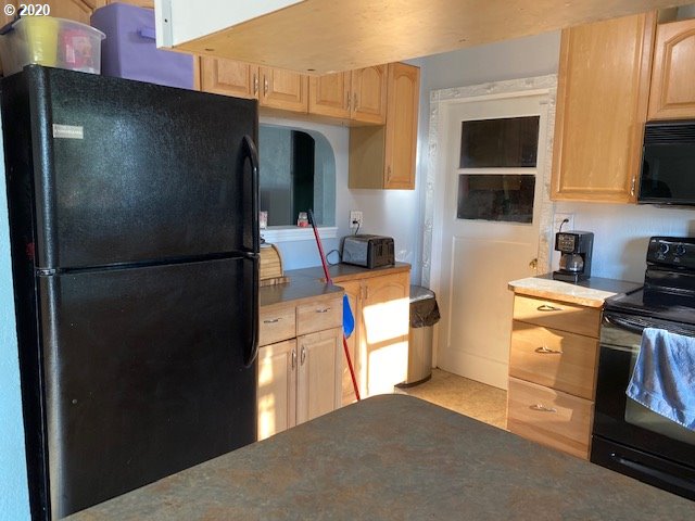 360 North 23rd Street Springfield, OR 97477 - Photo 7 of 19