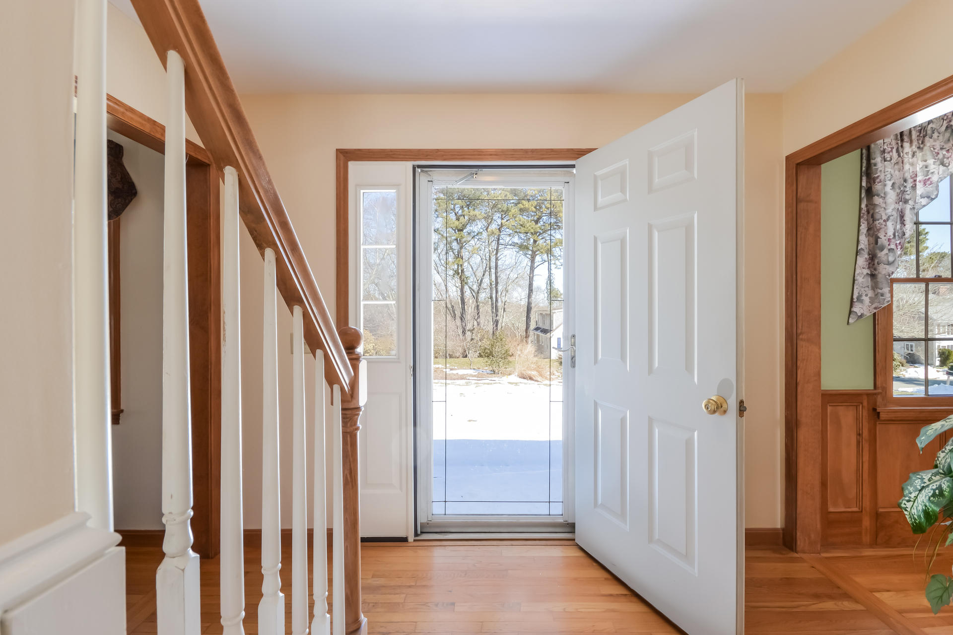 131 Kettle Hole Road West Barnstable, MA 02668 - Photo 3 of 23 3. Foyer