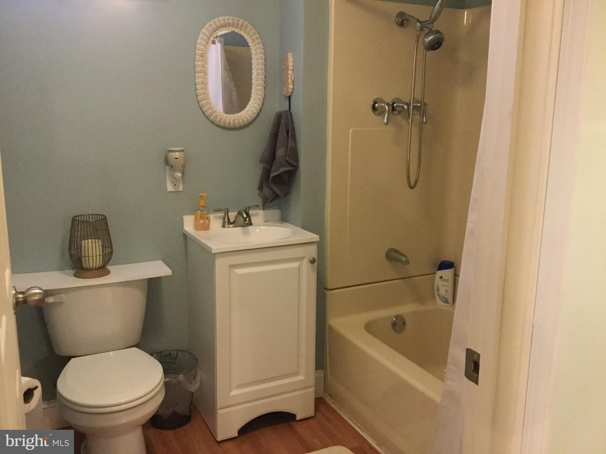 126 Roland Road Pasadena, MD 21122 - Photo 15 of 24 Lower level full bathroom