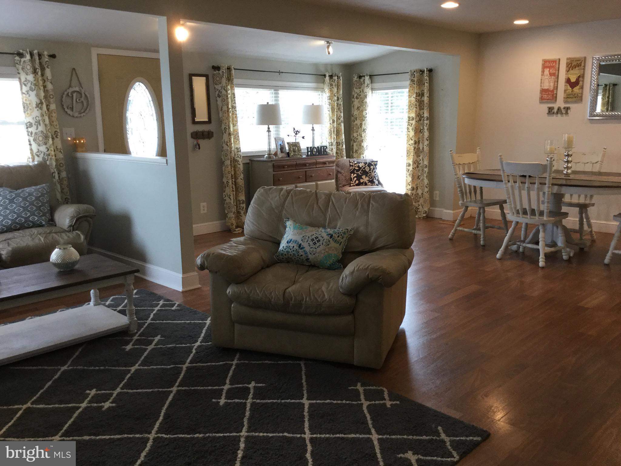 126 Roland Road Pasadena, MD 21122 - Photo 8 of 24 Gallery Image 8