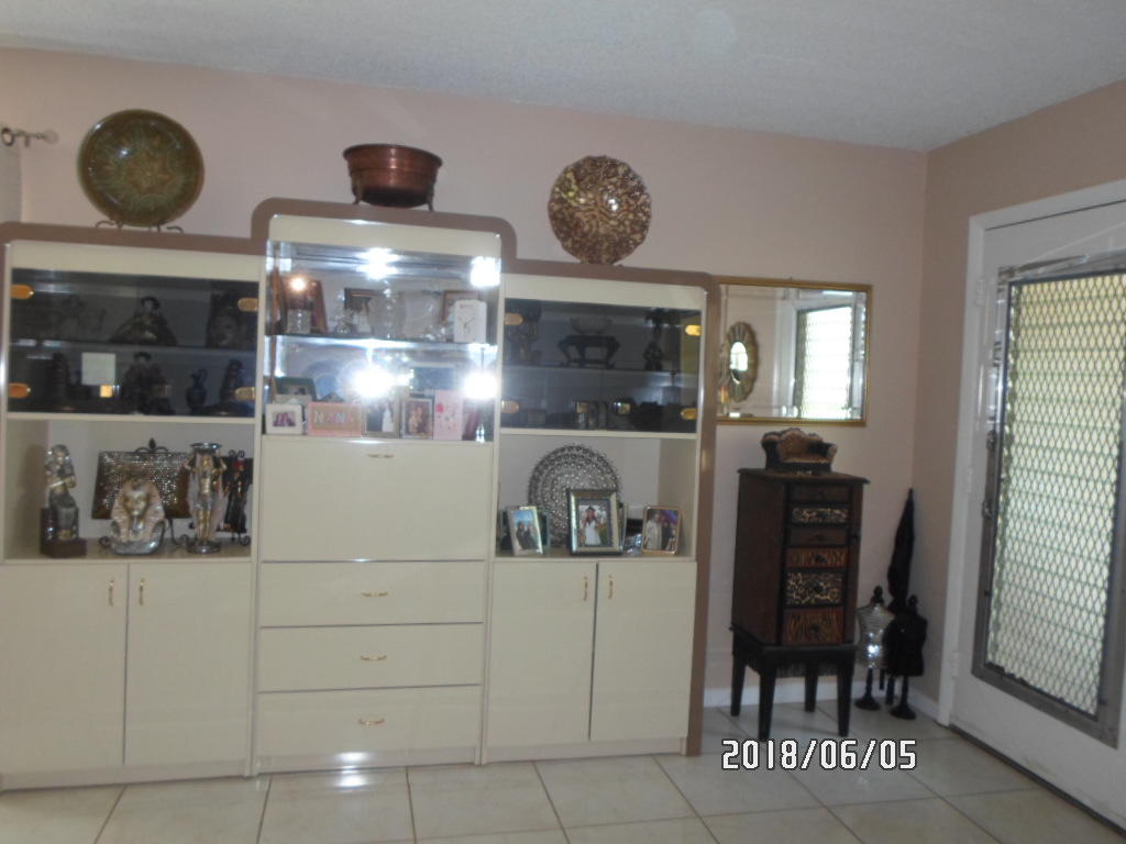 929 Normandy Trail Delray Beach, FL 33484 - Photo 8 of 17 SAM_7074