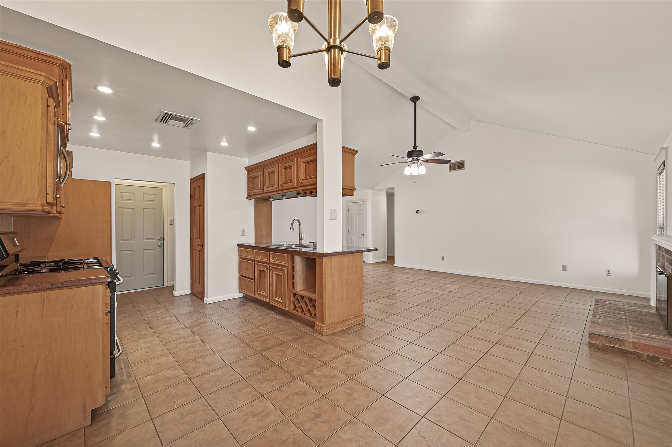 2510 Old Fort Road Sugar Land, TX 77479 - Photo 14 of 41 a view of kitchen with refrigerator and microwave