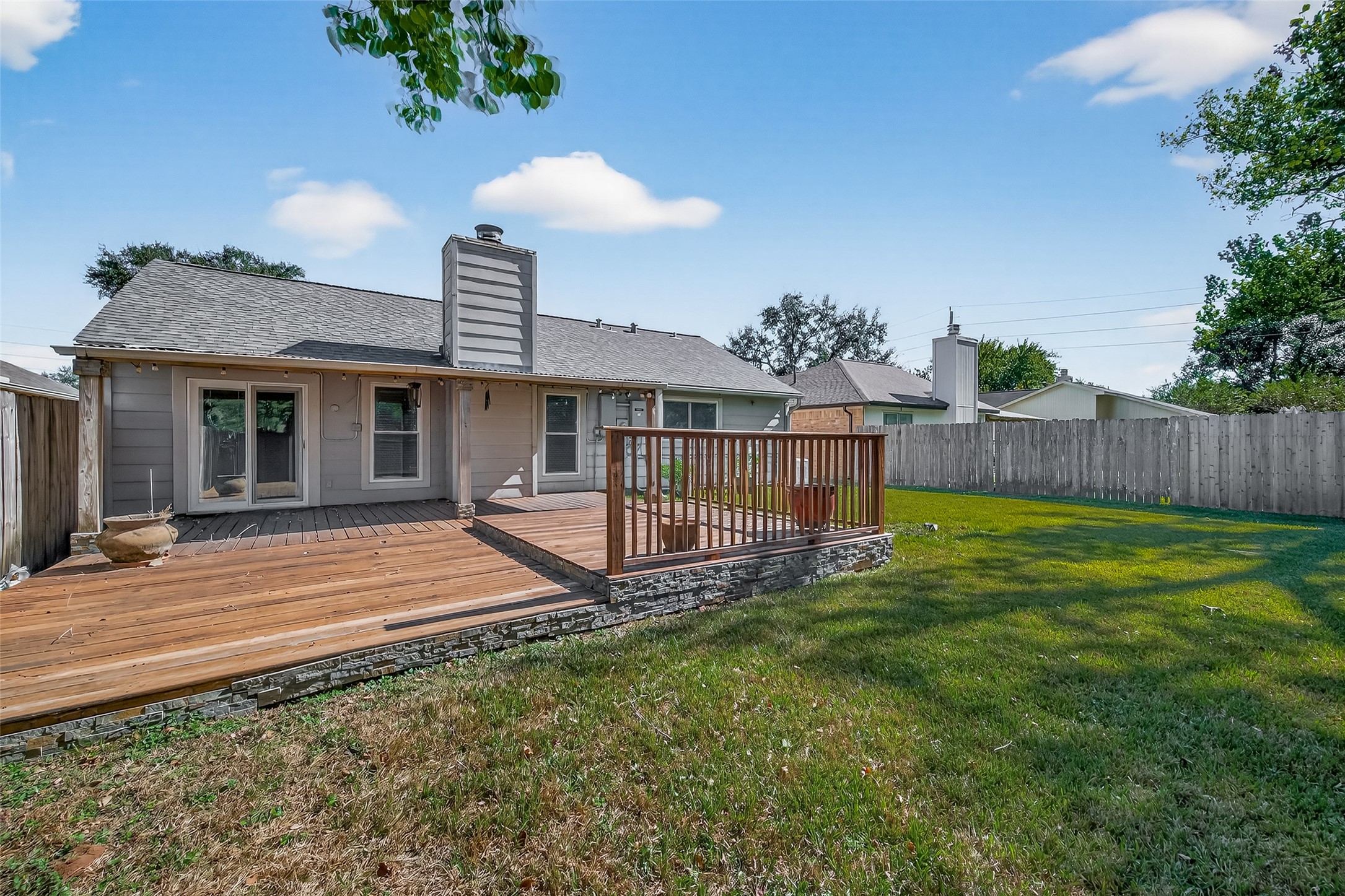 2510 Old Fort Road Sugar Land, TX 77479 - Photo 39 of 41 a view of a house with a backyard