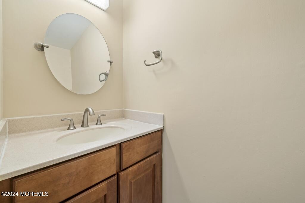 1 Painted Wagon Road Holmdel, NJ 07733 - Photo 12 of 31 12-Powder Room