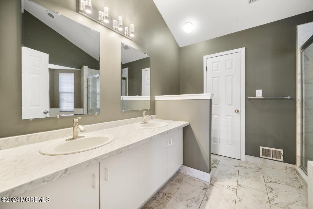 1 Painted Wagon Road Holmdel, NJ 07733 - Photo 23 of 31 23-Master Bathroom