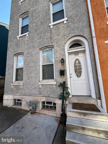 $2,500 | 318 East Marshall Street, Norristown, PA 19401