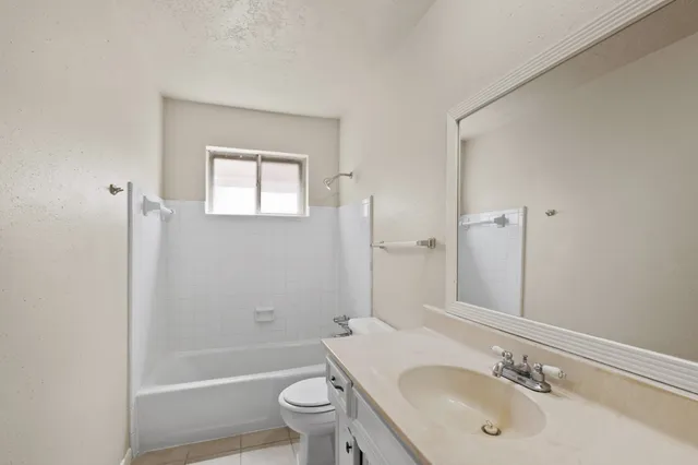 $2,050 | 10534 Huntington View Drive, Houston, TX 77099