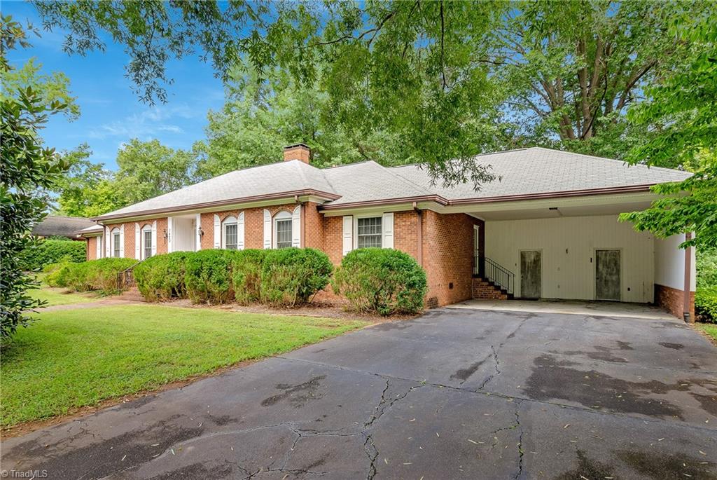 1420 Coventry Road High Point, NC 27262 - Photo 2 of 30 Gallery Image 2