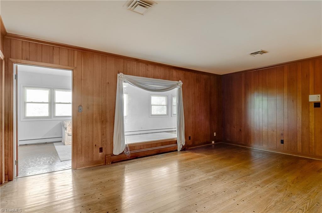 1420 Coventry Road High Point, NC 27262 - Photo 17 of 30 Gallery Image 17