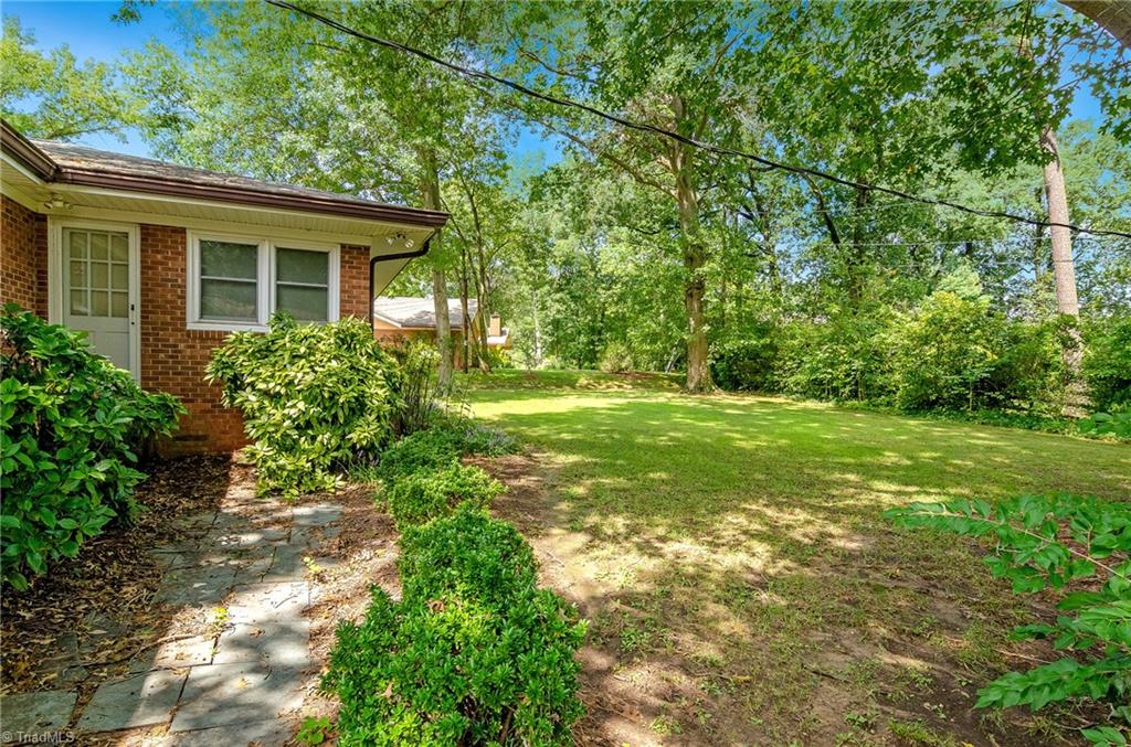 1420 Coventry Road High Point, NC 27262 - Photo 27 of 30 Gallery Image 27