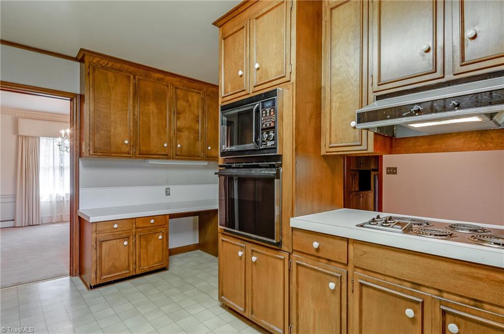 1420 Coventry Road High Point, NC 27262 - Photo 8 of 30 Gallery Image 8