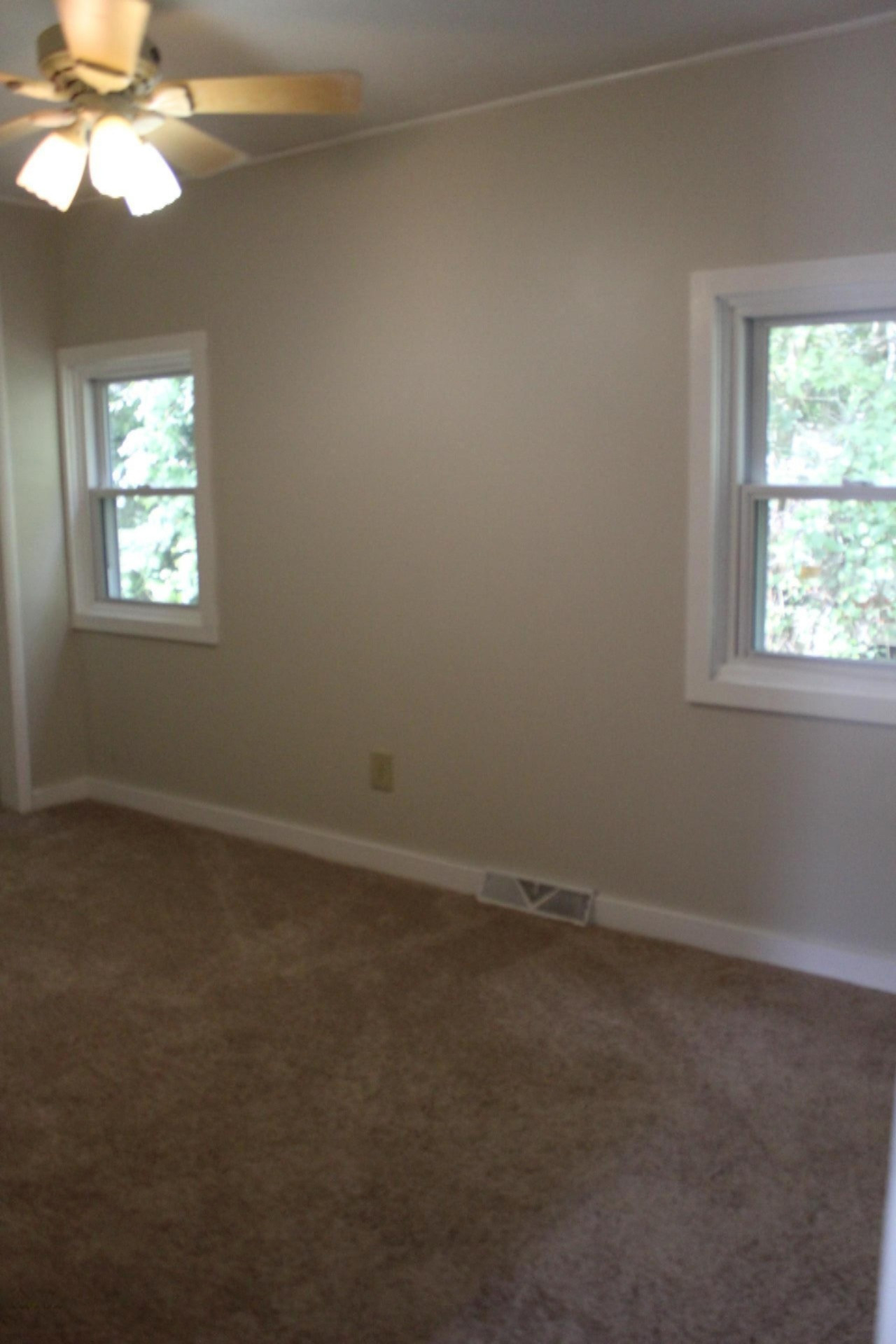 2735 Marion Road Jackson, MI 49201 - Photo 11 of 18 IMG_3907