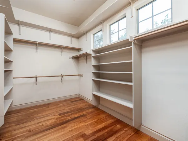 $949,500 | 139 Ware Drive, Buda, TX 78610