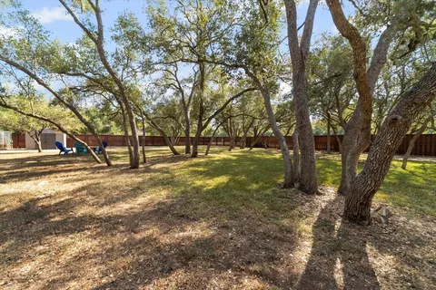 $949,500 | 139 Ware Drive, Buda, TX 78610